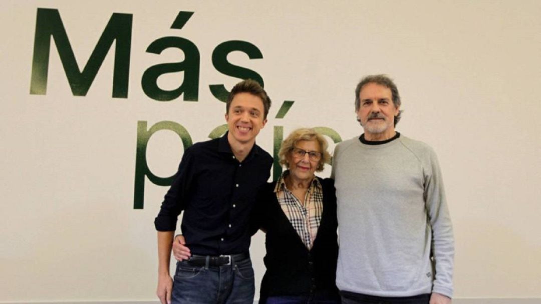 Txema Urkijo juto con los candidatos de Más País, Iñigo Errejón y Manuela Carmena