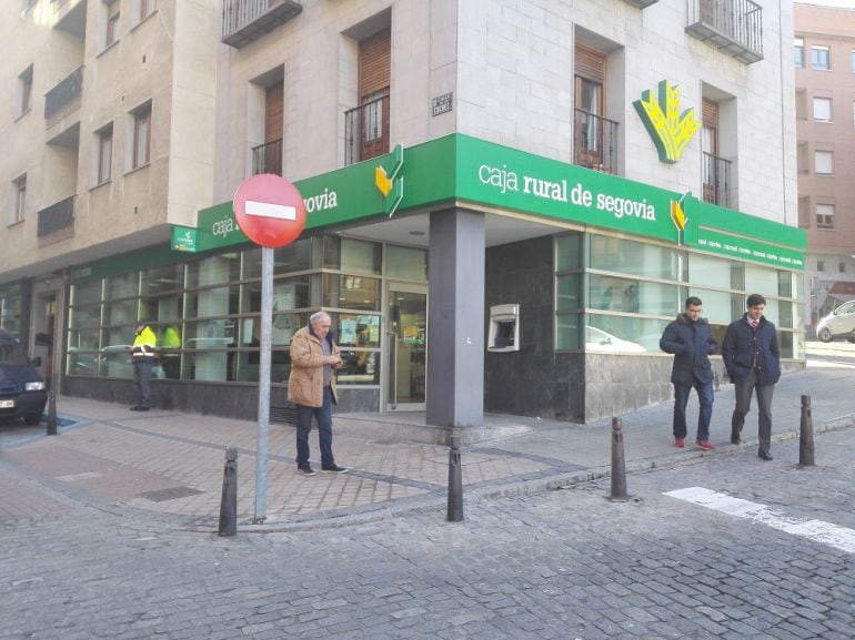 Fachada de Caja Rural en Segovia 