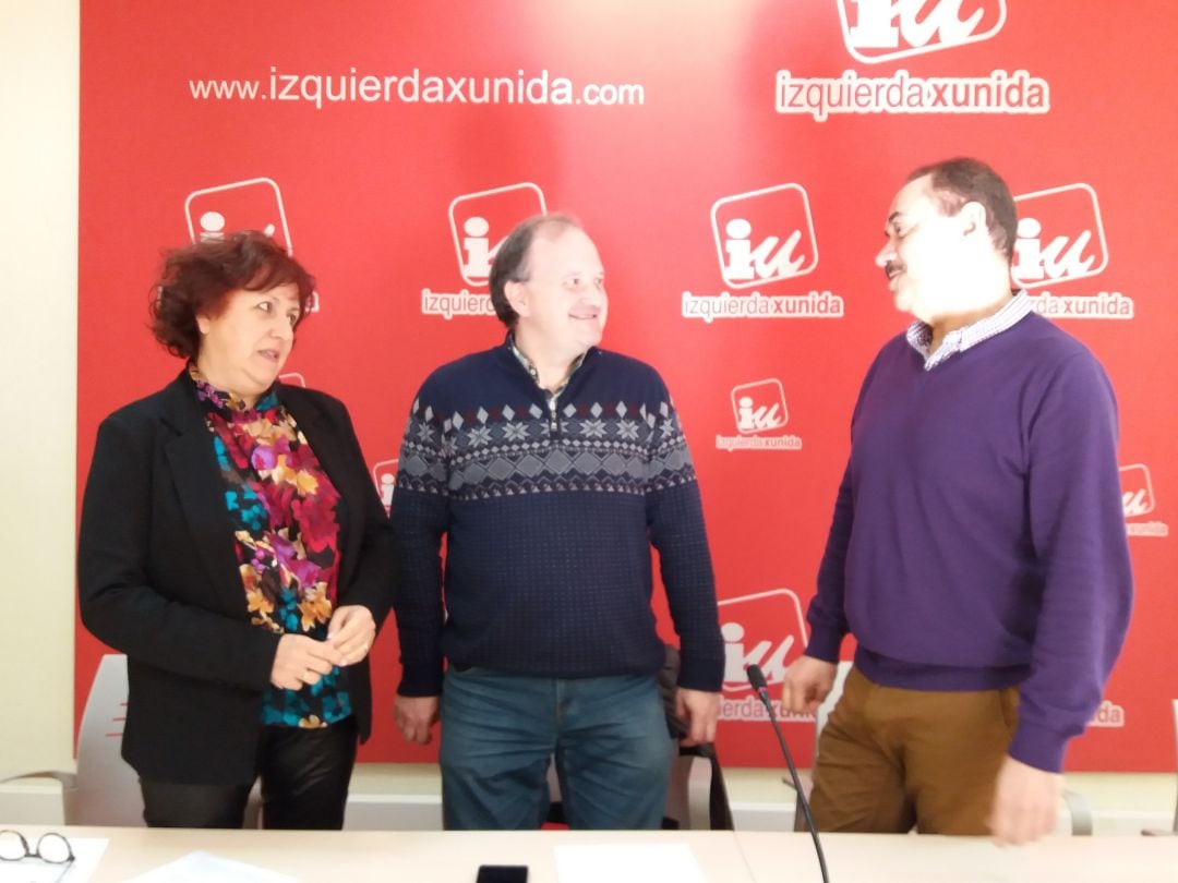 Gabriela Álvarez (IU Gozón), David Álvarez (IU Langreo) y Juanjo Fernández (IU Avilés), del sector crítico con la dirección en Asturias