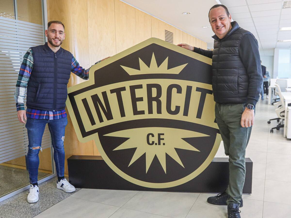 Cristian Herrera renueva con el CF Intercity hasta 2023