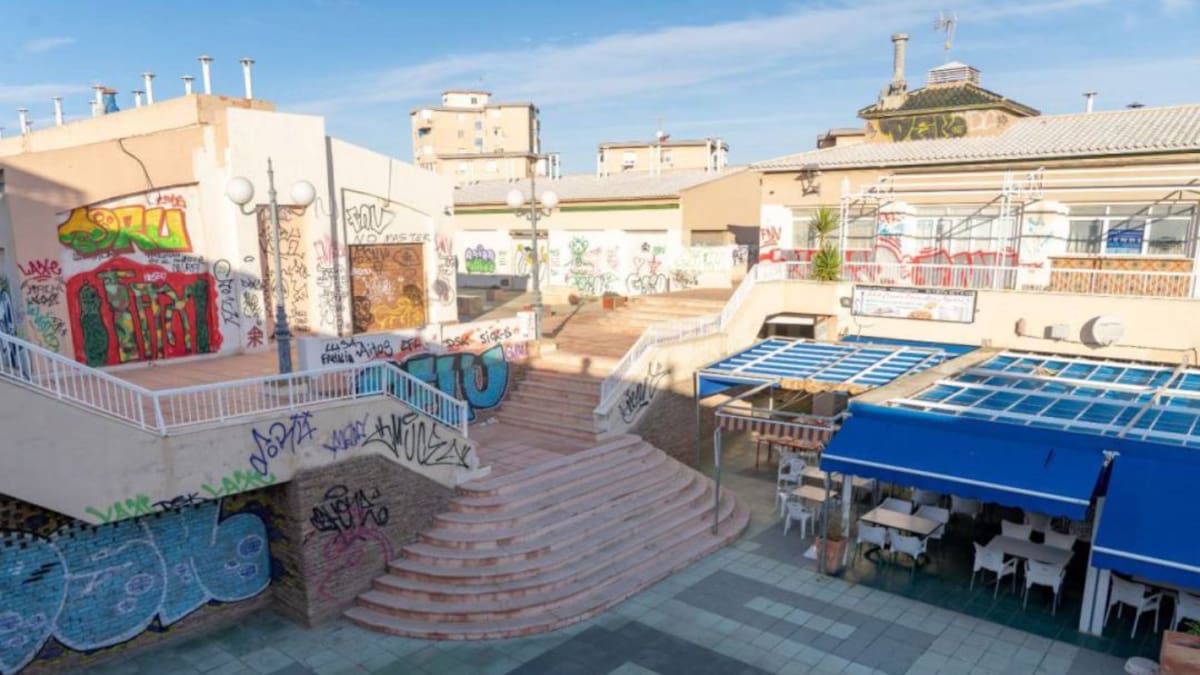 Vuelve el botelleo a la zona de Las Dunas en Cabo de Palos