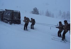 Maniobras militares en la nieve