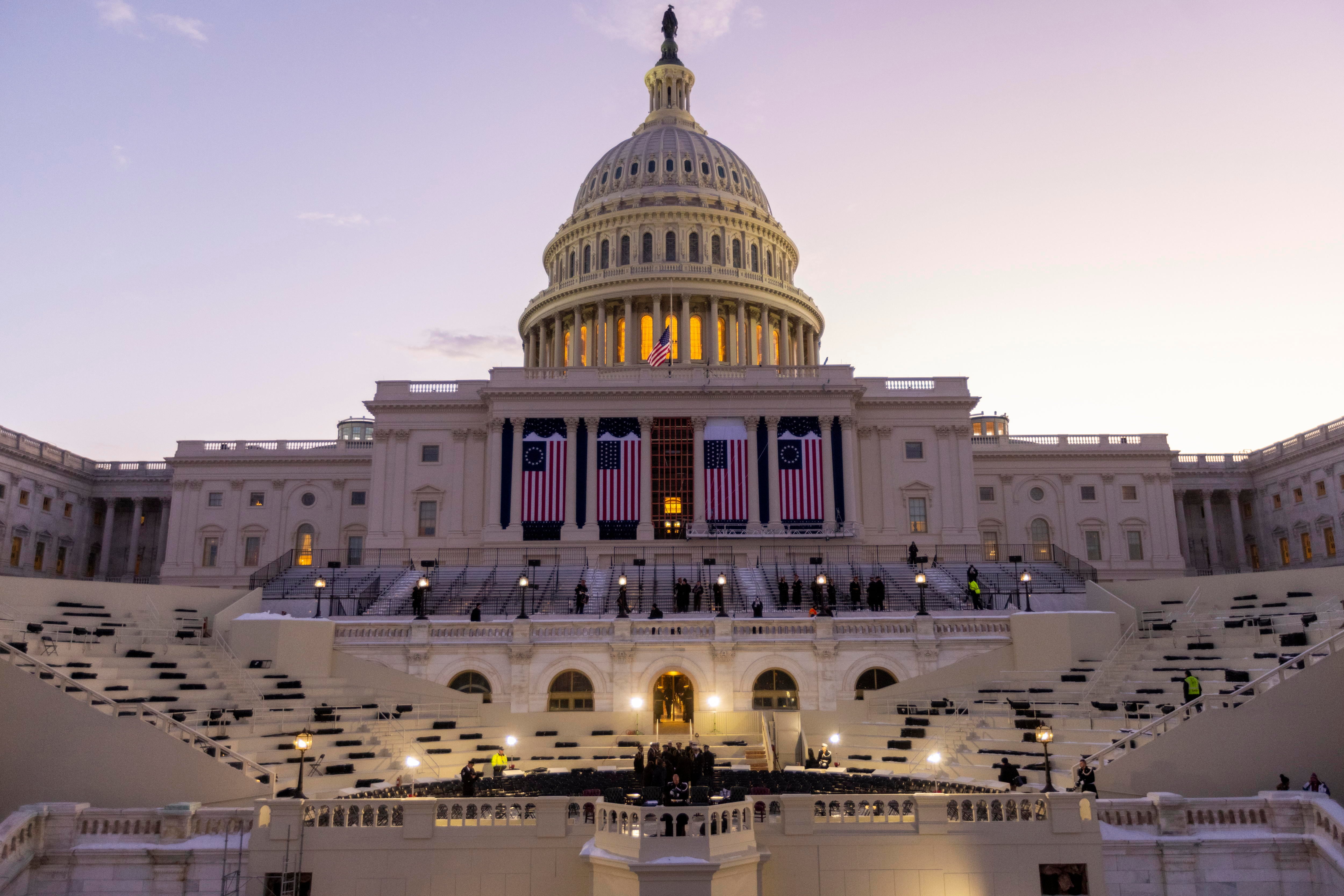 Comienzan los preparativos para la toma de posesión de Donald Trump en el Capitolio