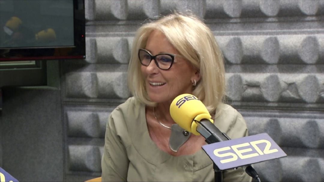 Corina Porro, en una comparecencia en Radio Vigo.