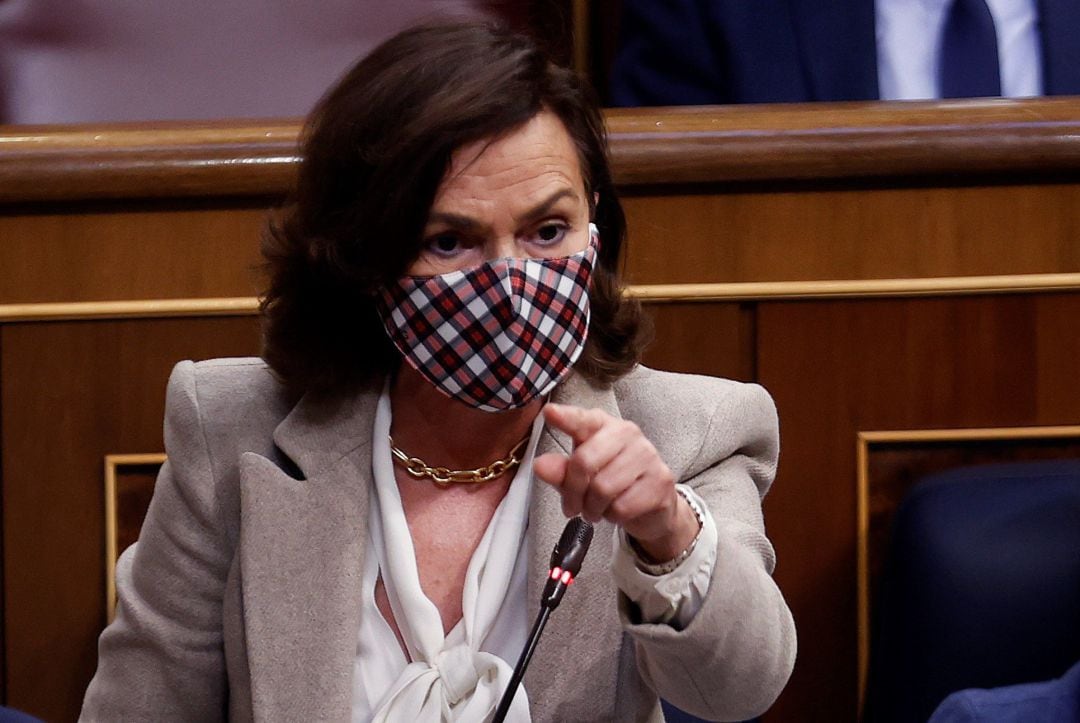 La vicepresidenta primera Carmen Calvo, durante el pleno del Congreso de los Diputados en la sesión de control al Gobierno.