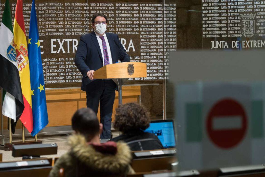 José María Vergeles, consejero de sanidad y vicepresidente segundo de la Junta de Extremadura