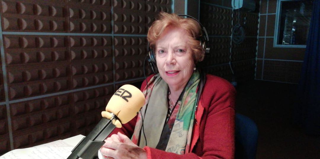 Manuela Jiménez, en los estudios de Cadena SER Puertollano