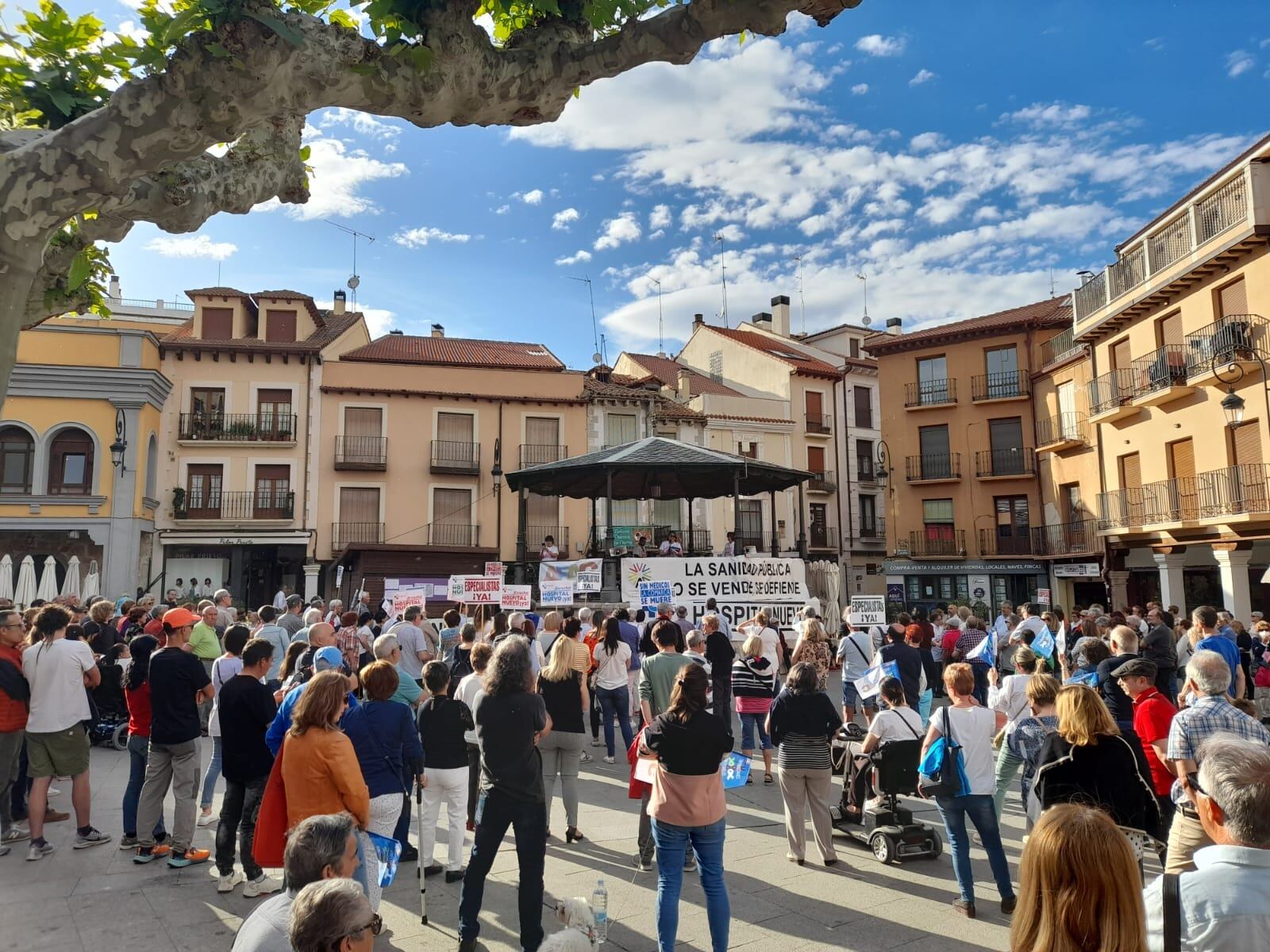 Concentración en defensa de la Sanidad Pública en Aranda