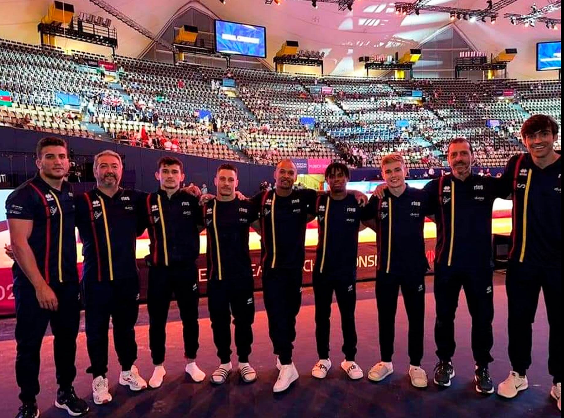 Néstor Abad junto al resto de componentes de la Selección Española en Múnich