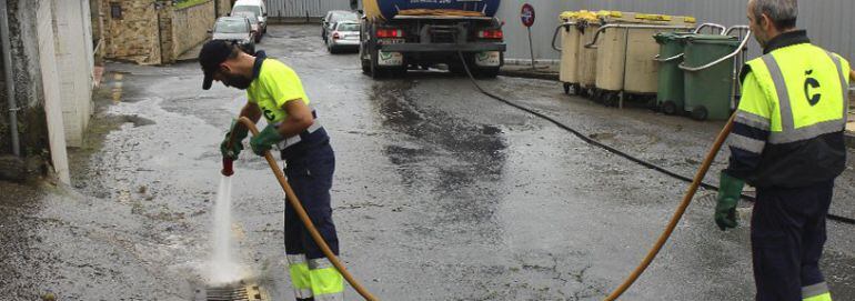 Operarios de A pé de barrio