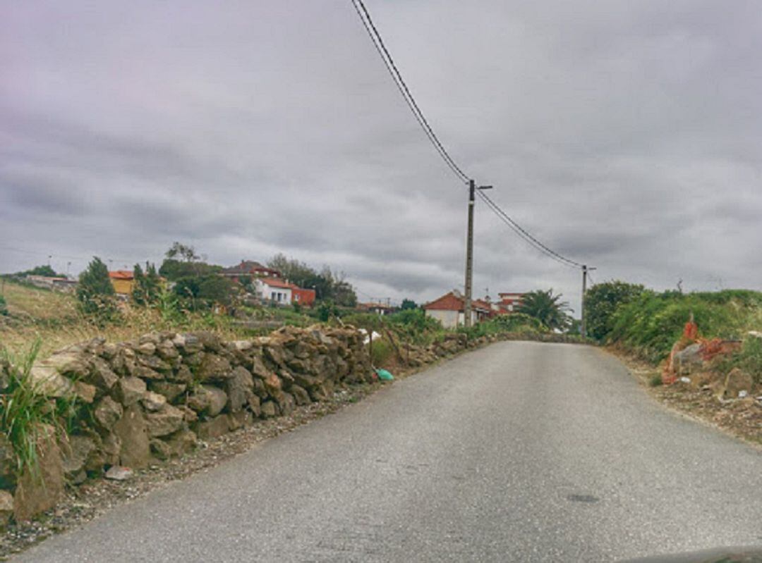 Carretera que une Cueto con el campo de fútbol
