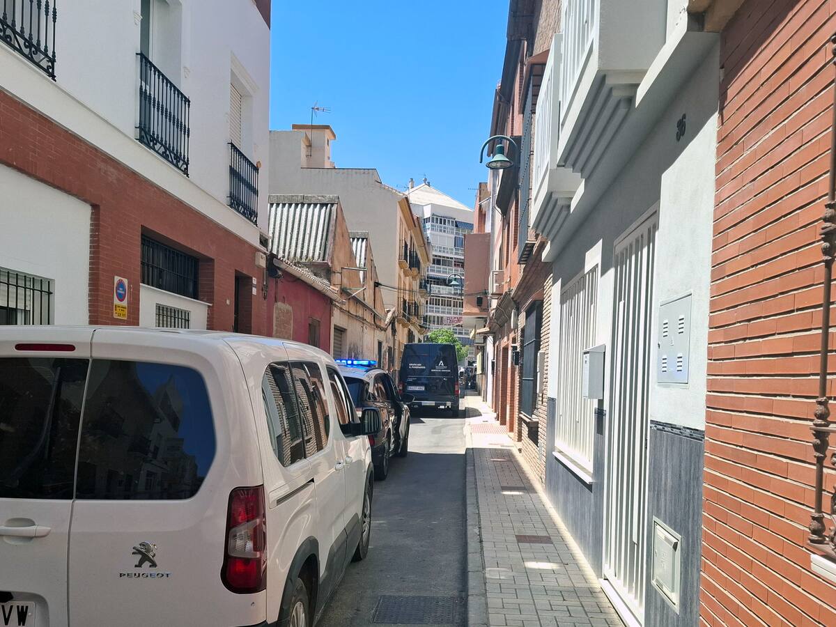 Hallan restos óseos humanos en un local de okupas de Málaga cuando limpiaban el inmueble