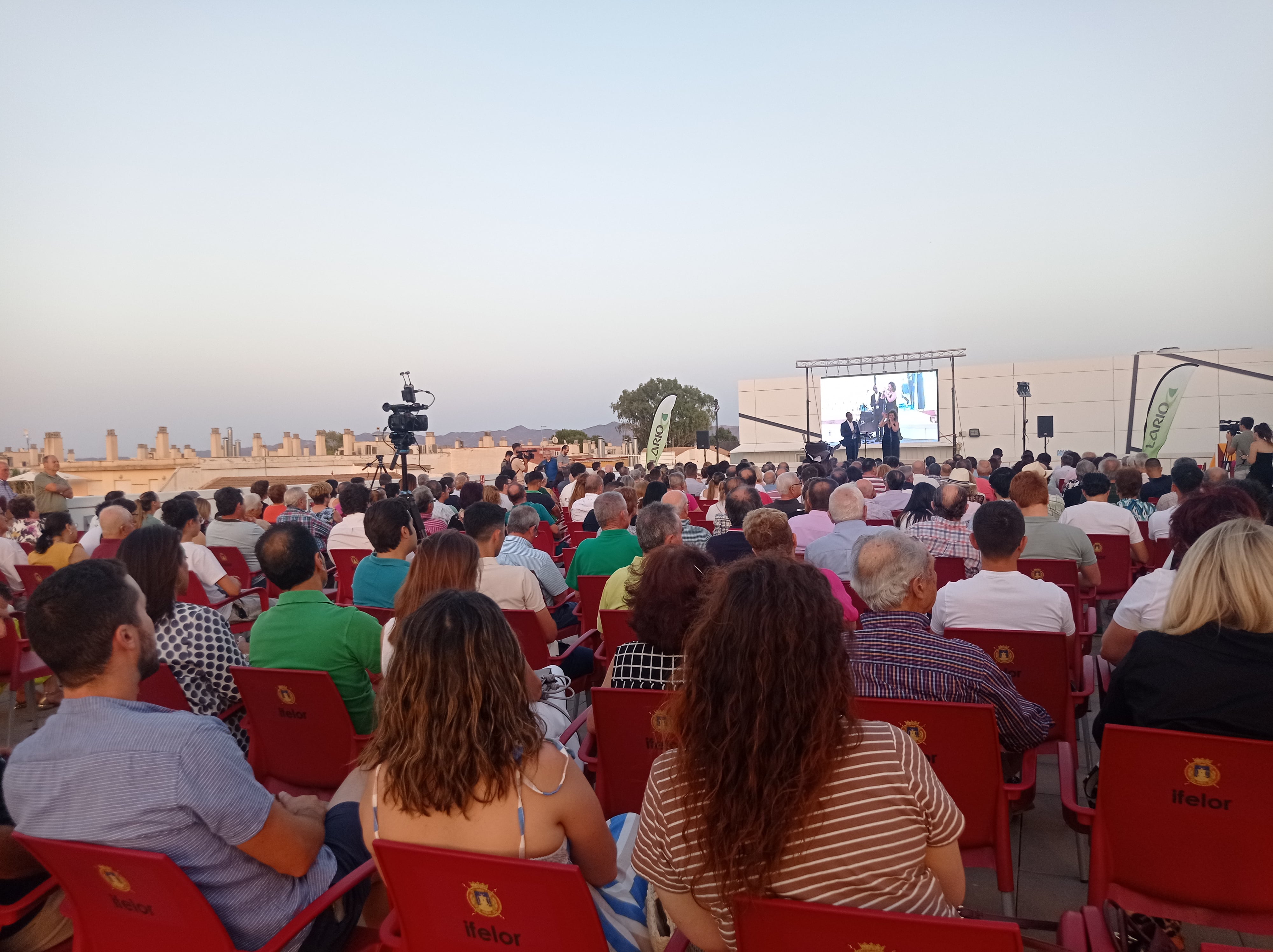 Presentación del cartel de la feria taurina de Lorca en la terraza de Ifelor