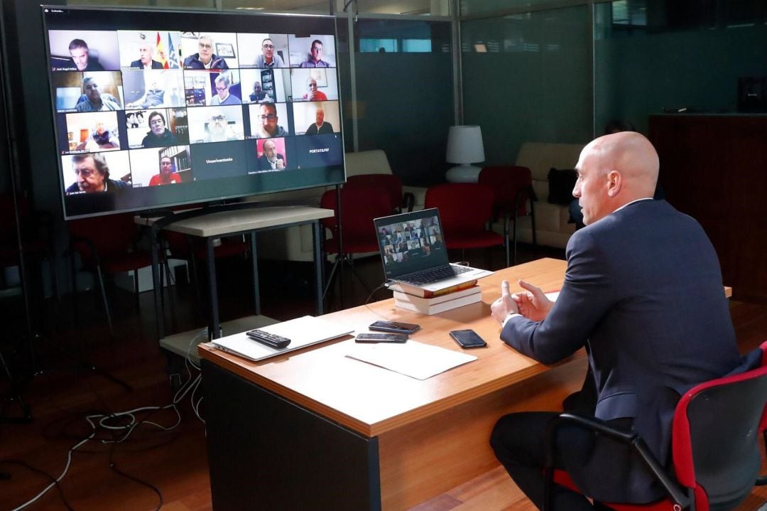 Luis Rubiales, en la reunión con las territoriales del 17 de marzo.