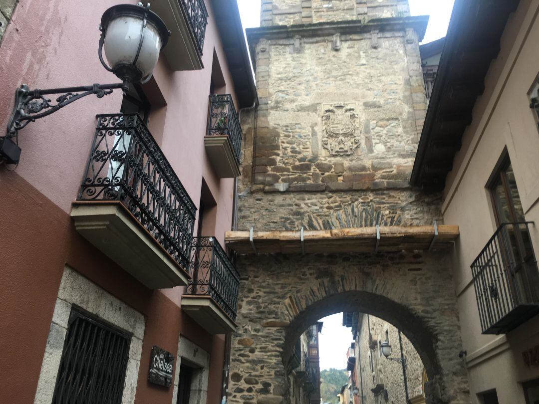 Torre y Arco del Reloj en Ponferrada.