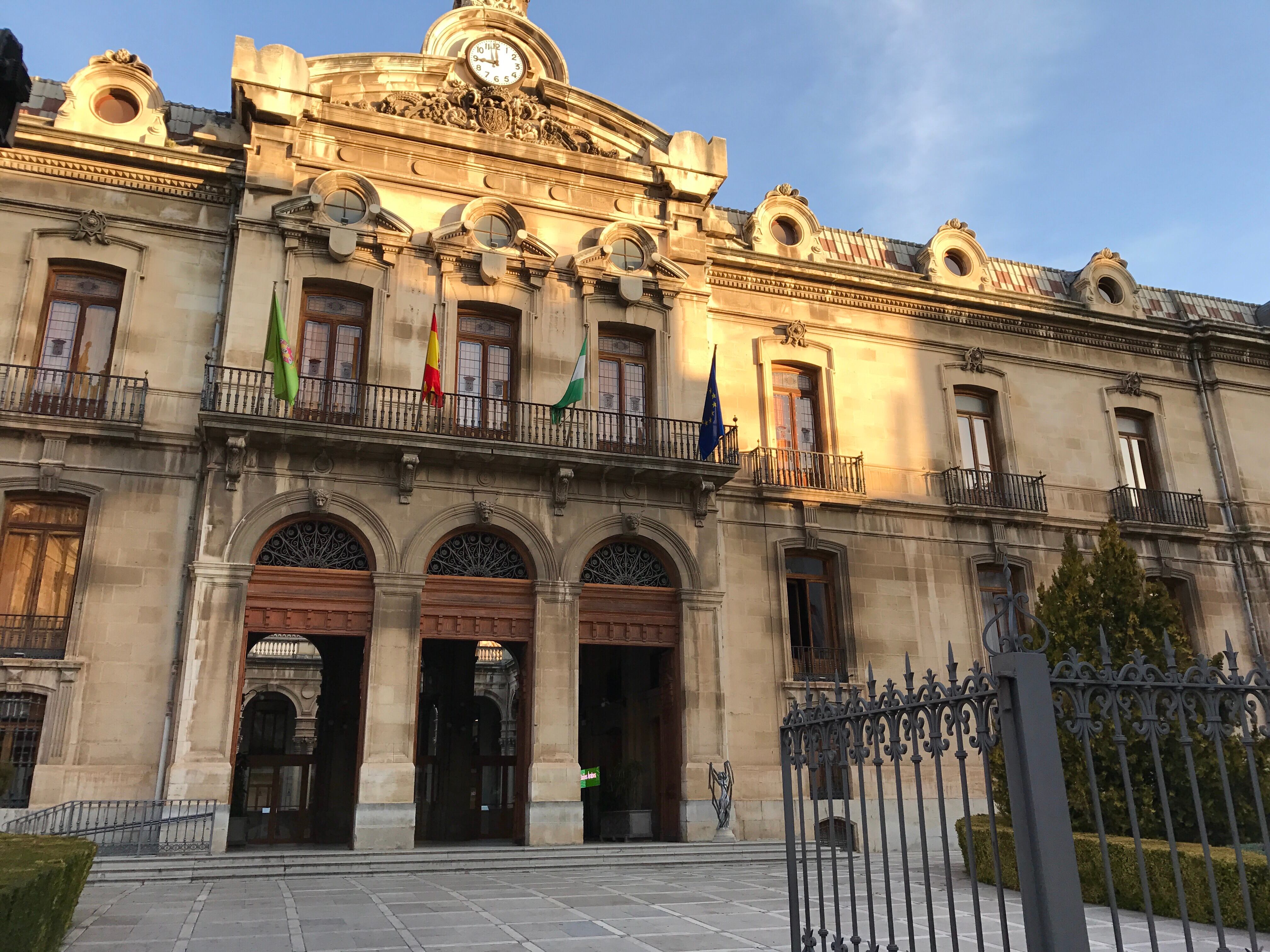 Fachada del Palacio Provincial.