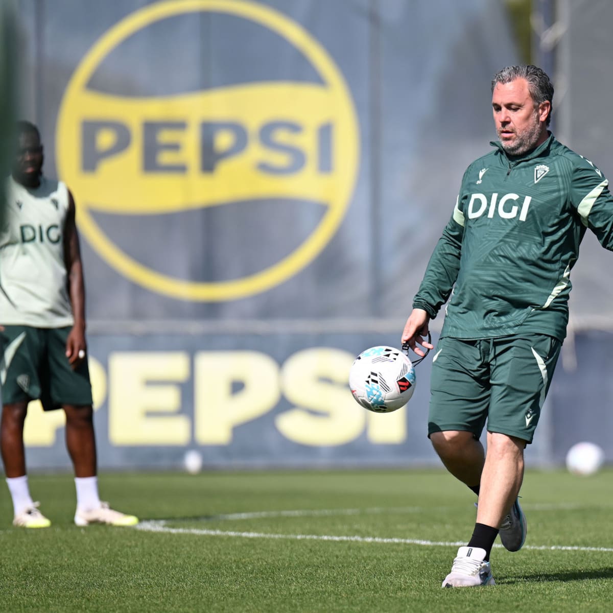 Sergio González sobre la petición de cambios del Nuevo Mirandilla: "Me lo tomo como una sensación de interactuar y me gusta que sea así"