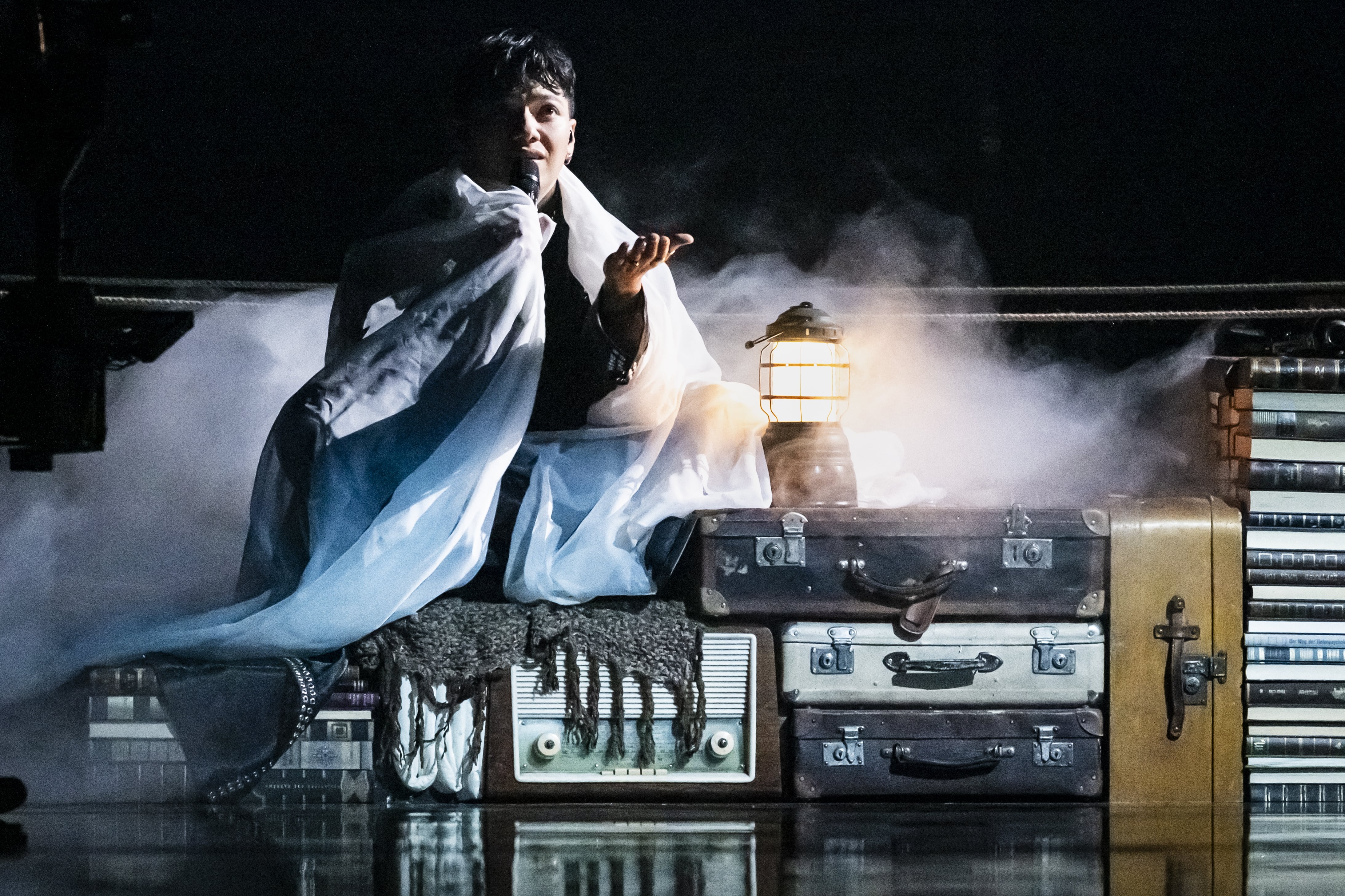 JJ interpreta 'Wasted love' en la gran final de Eurovisión 2025