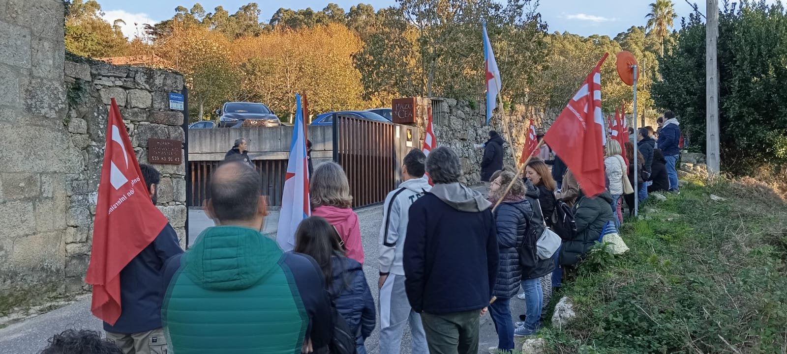 Protesta de trabajadores de despachos y oficinas en Vigo y Nigrán