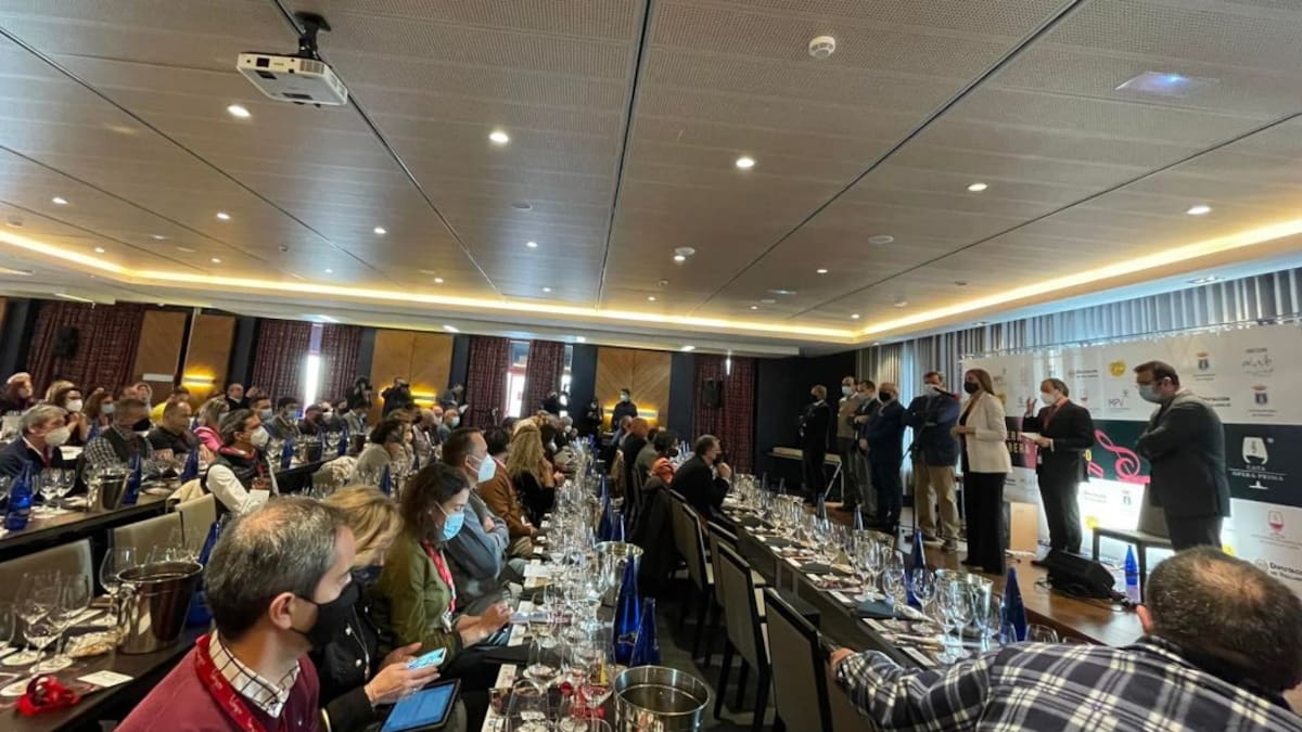 El portavoz de Ciudadanos, Tomás Veganzones, hace repasa, en Hoy por Hoy Peñafiel, de la política municipal tras el pleno de presupuestos