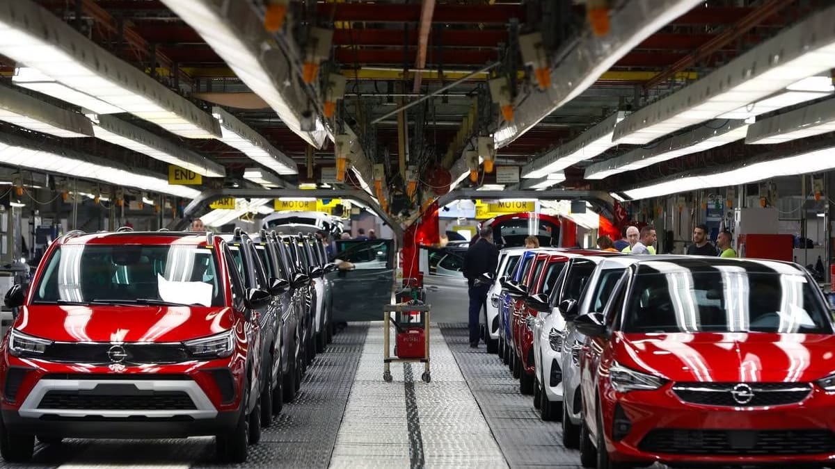 La planta Stellantis de Figueruelas vuelve al trabajo