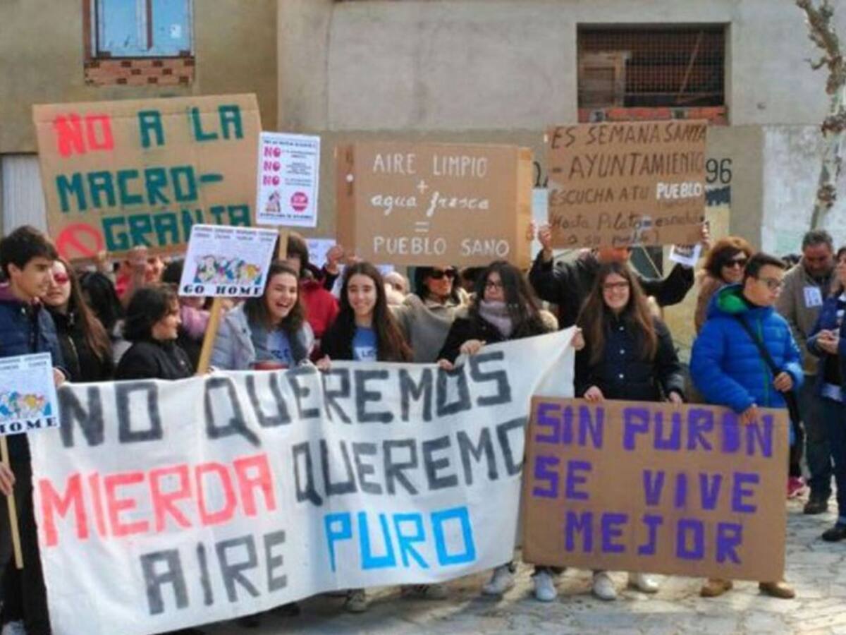 La Junta de Castilla y León requiere las ordenanzas municipales antimacrogranjas