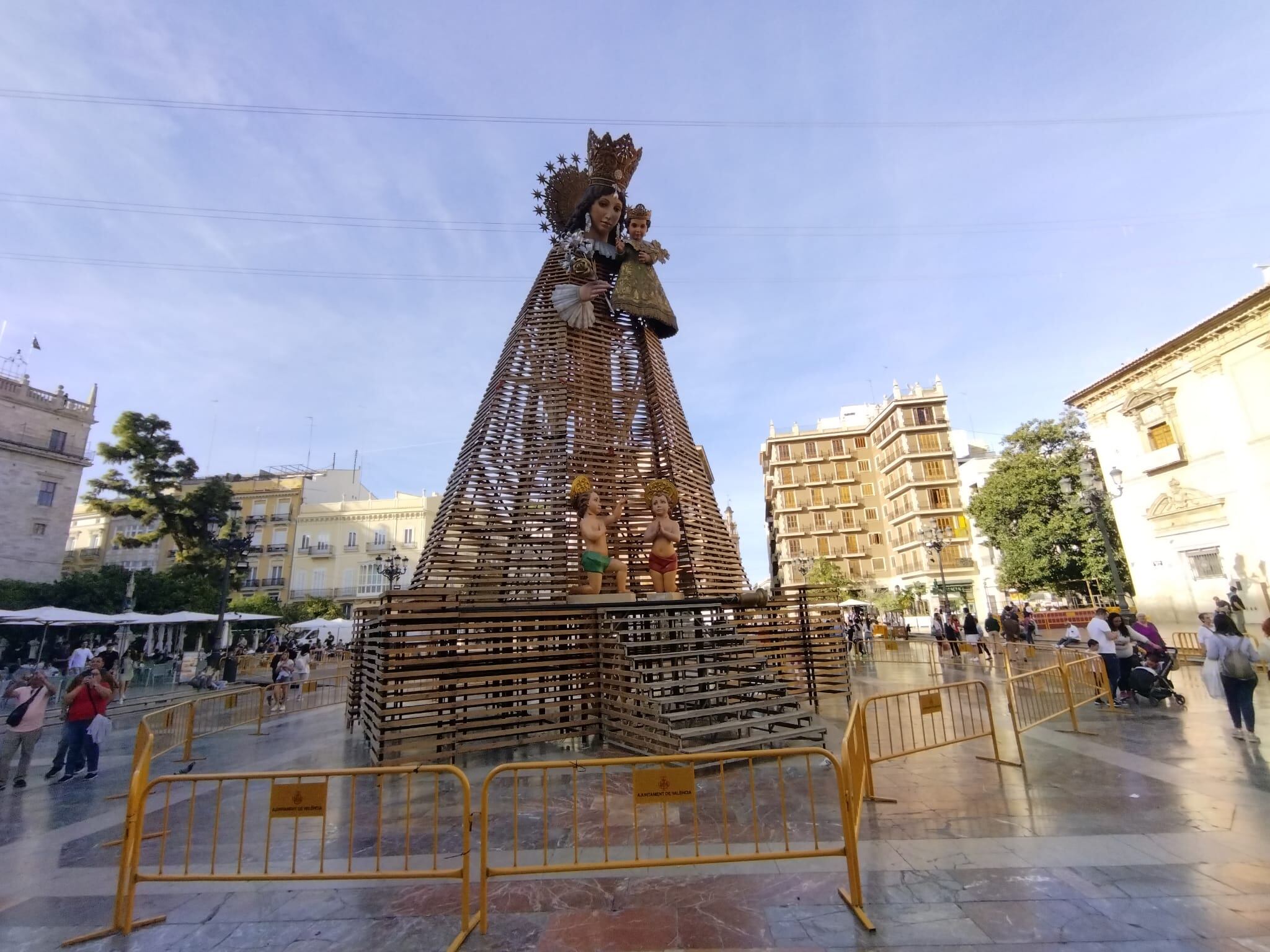 Cadafal para la Ofrenda fallera a la Virgen de los Desamparados