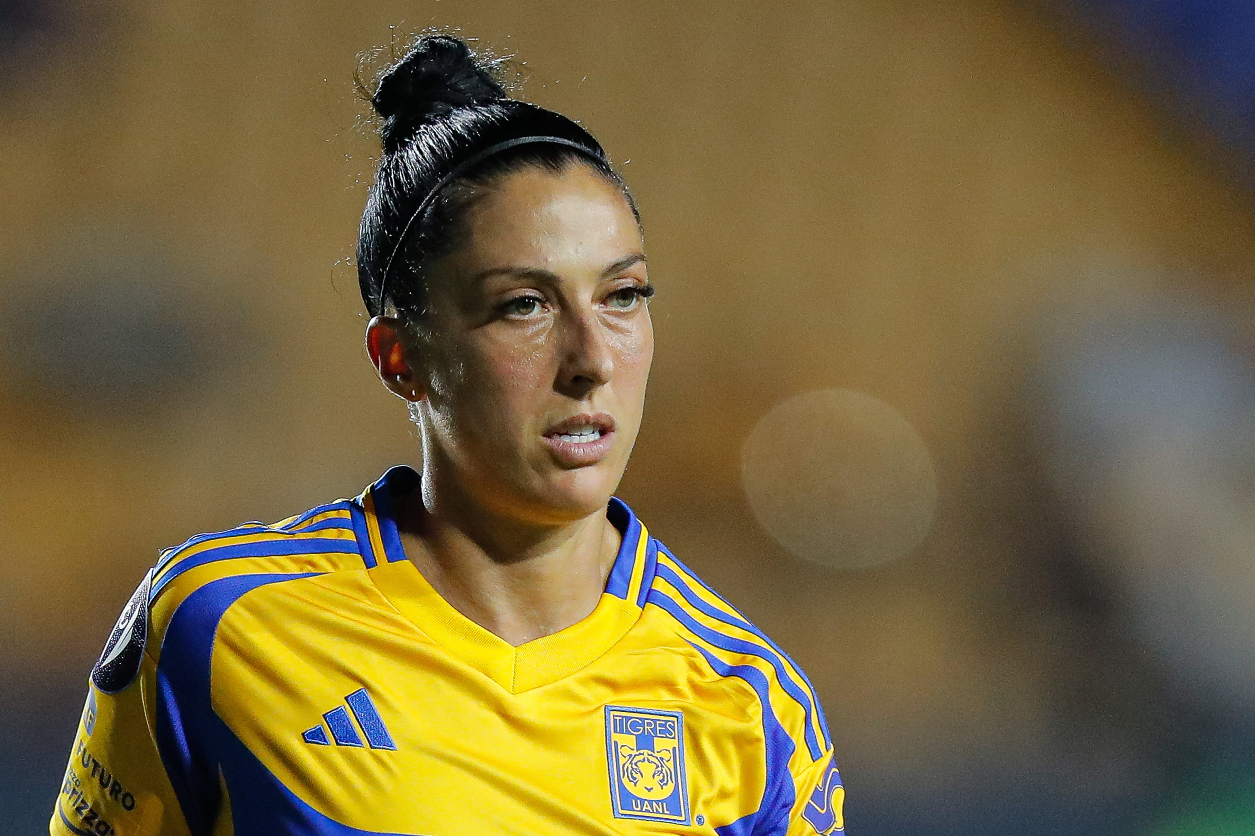 Jenni Hermoso, durante un partido con Tigres Femenil