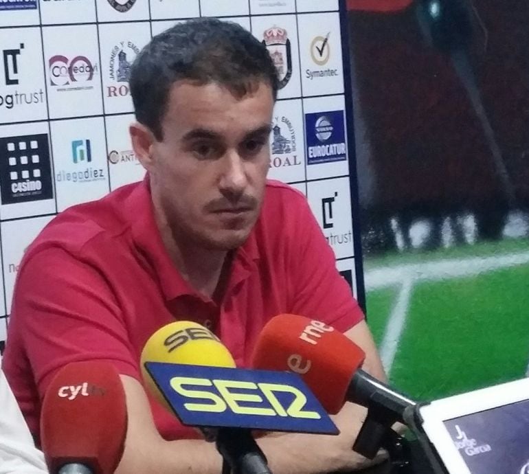 Jonathan Prado, en su presentación como entrenador del Real Ávila