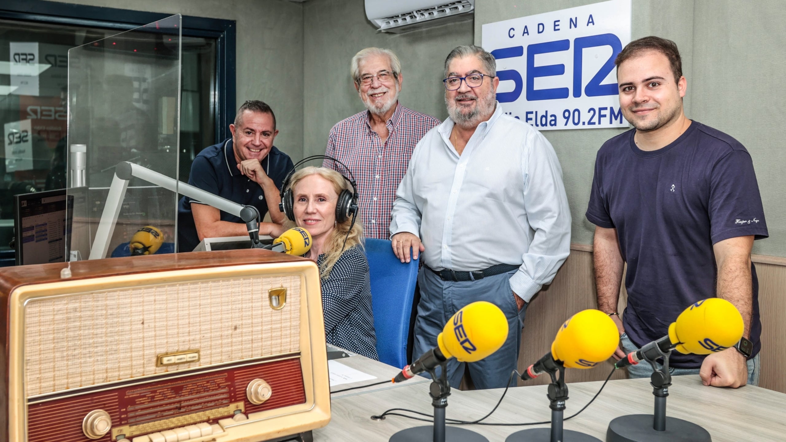 Radio Elda Cadena SER se suma a la celebración de los 100 años de la radio en España