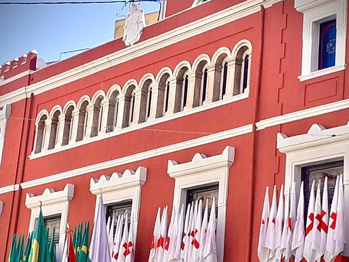 La Junta Central de fiestas confirma las fechas de presentaciones de cargos de Comparsas durante todo el verano. Ballesteros, este año, los primeros