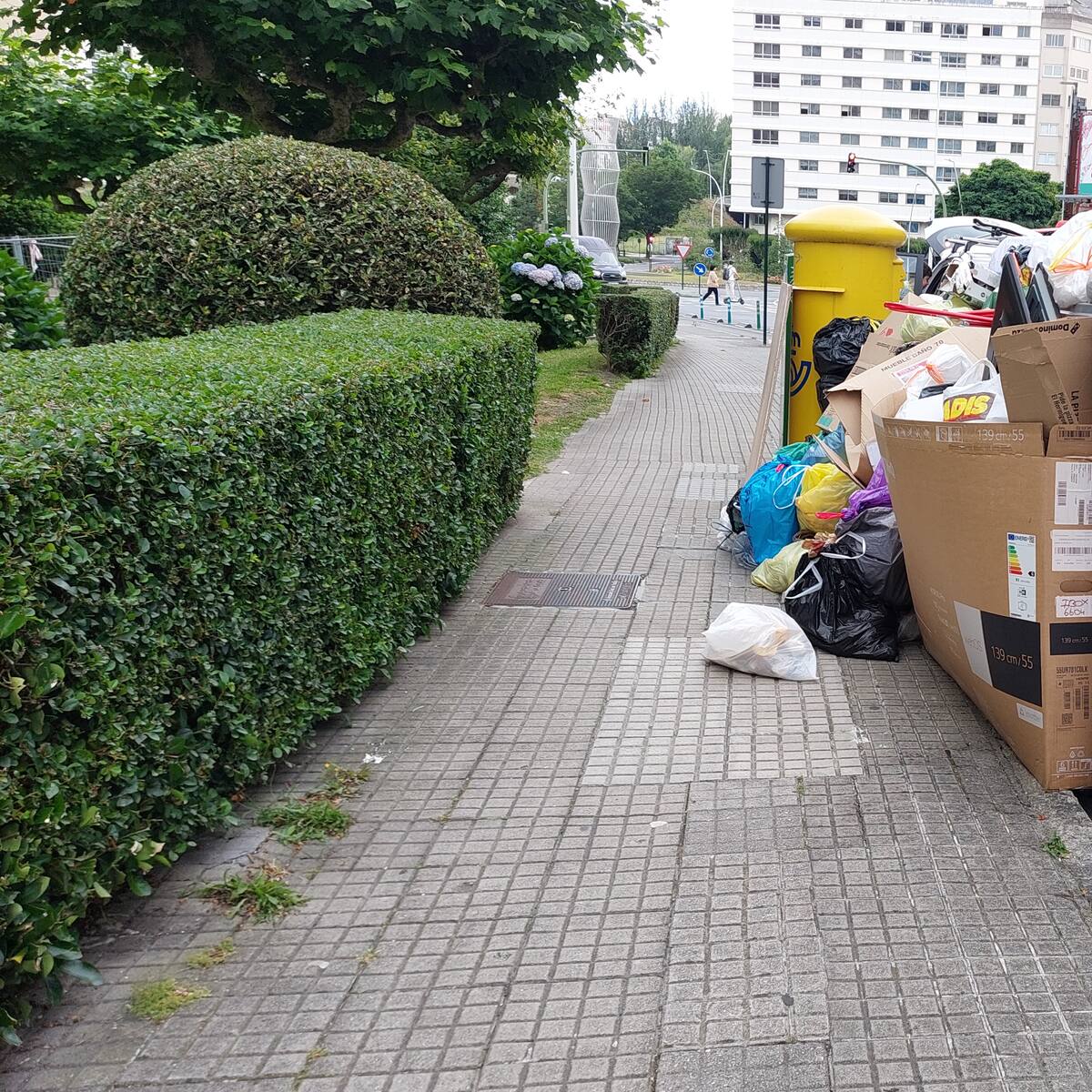 El Concello estudia reducir el recibo de basuras para situaciones como la del actual conflicto laboral