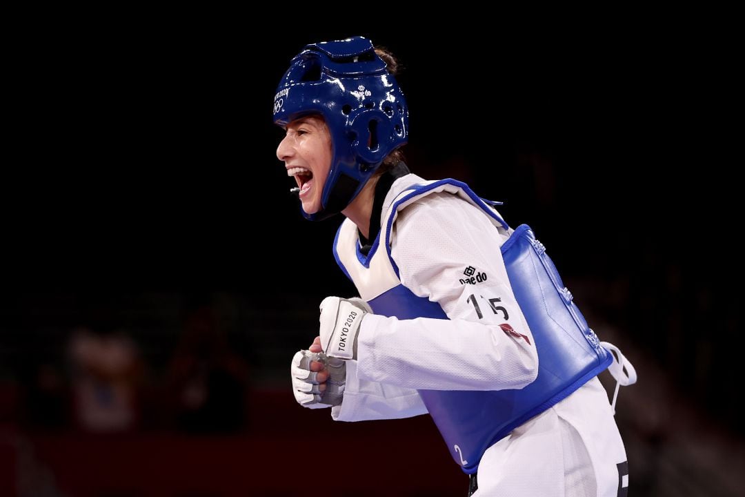 Adriana Cerezo celebra uno de sus triunfos en Tokio 2020