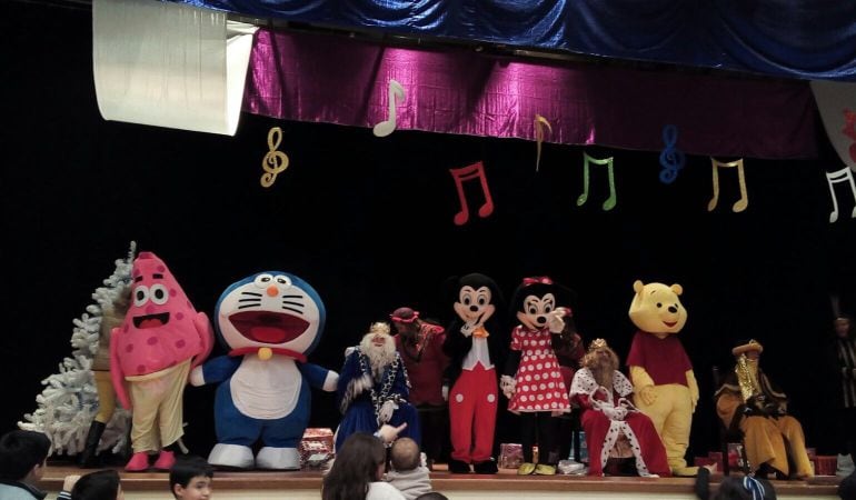 Los reyes de estas fiestas son los niños y gran parte de la oferta de ocio está pensada para ellos con juegos, cine, espectáculos y la esperada Cabalgata