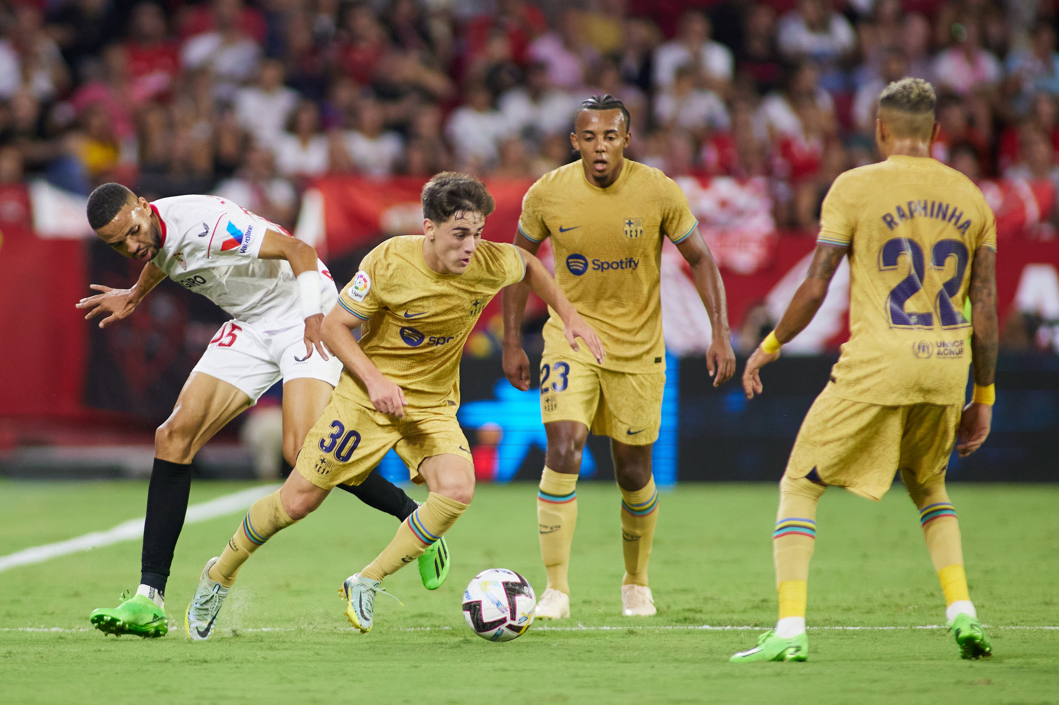 Imagen del enfrentamiento liguero entre Sevilla y FC Barcelona