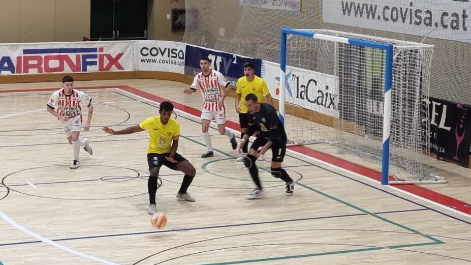 El Nueva Elda Finetwork ha perdido la imbatibilidad en Manresa