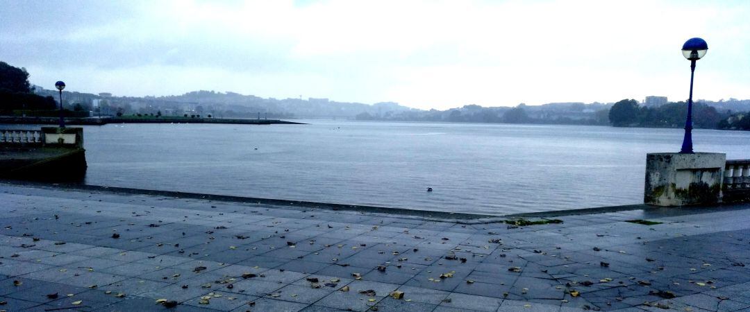 Ría de A Coruña desde el paseo marítimo de O Burgo