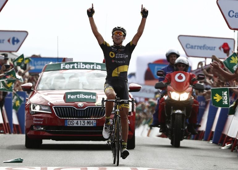 El ciclista francés Lilian Calmejane ganador de la cuarta etapa de la Vuelta Ciclista a España 2016, con salida en Betanzos y meta en San Andres de Teixidó y con un recorrodo de 163,5 kilómetros.