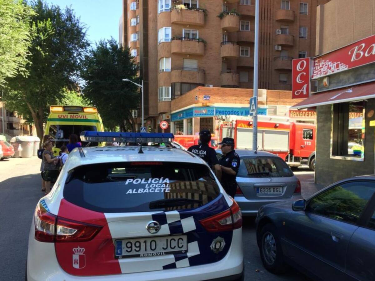 Cinco atendidos por inhalación humo y crisis de ansiedad tras un incendio