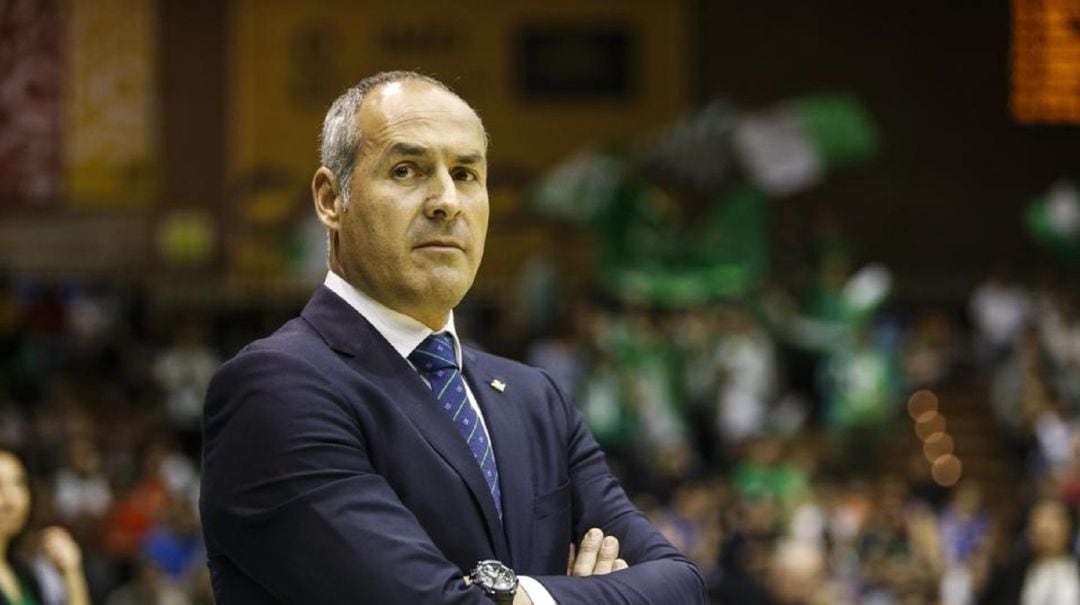 Curro Segura, entrenador de baloncesto