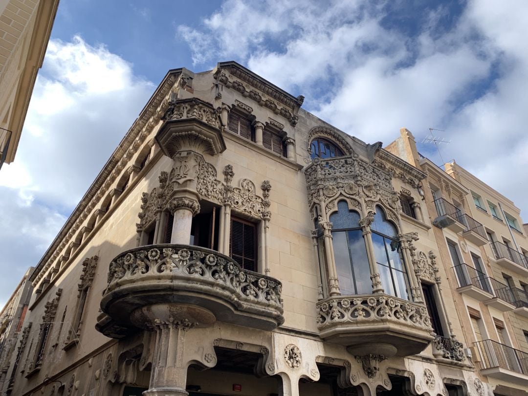 La façana de la Casa Navàs canviarà l&#039;aspecte que ha tingut durant els darrers 80 anys. 