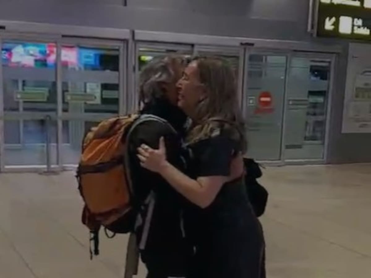 Los aragoneses atrapados por el conflicto comienzan a regresar: Antonio llega a tiempo para su boda