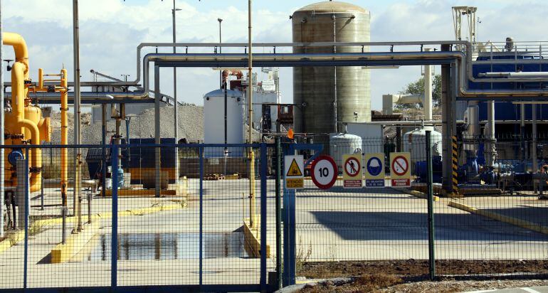 Accés de la planta de tractament de purins de Miralcamp, a pocs dies de la seva reobertura, el 14 de setembre de 2016.