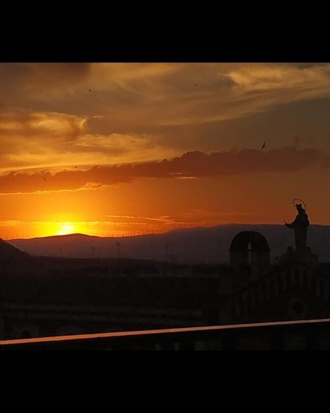 Silueta de Villena al atardecer