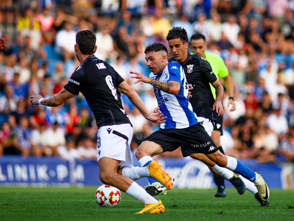 Antonio Aranda, jugador del Hércules, durante el partido frente al Ceuta