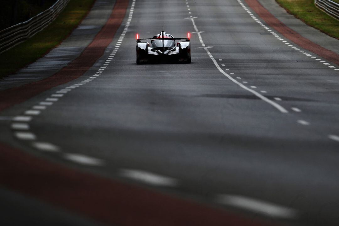 El Toyota Gazoo Racing de Alonso, en acción en Le Mans