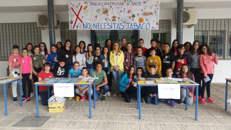 Foto de familia con todos y todas las participantes en las dos jornadas