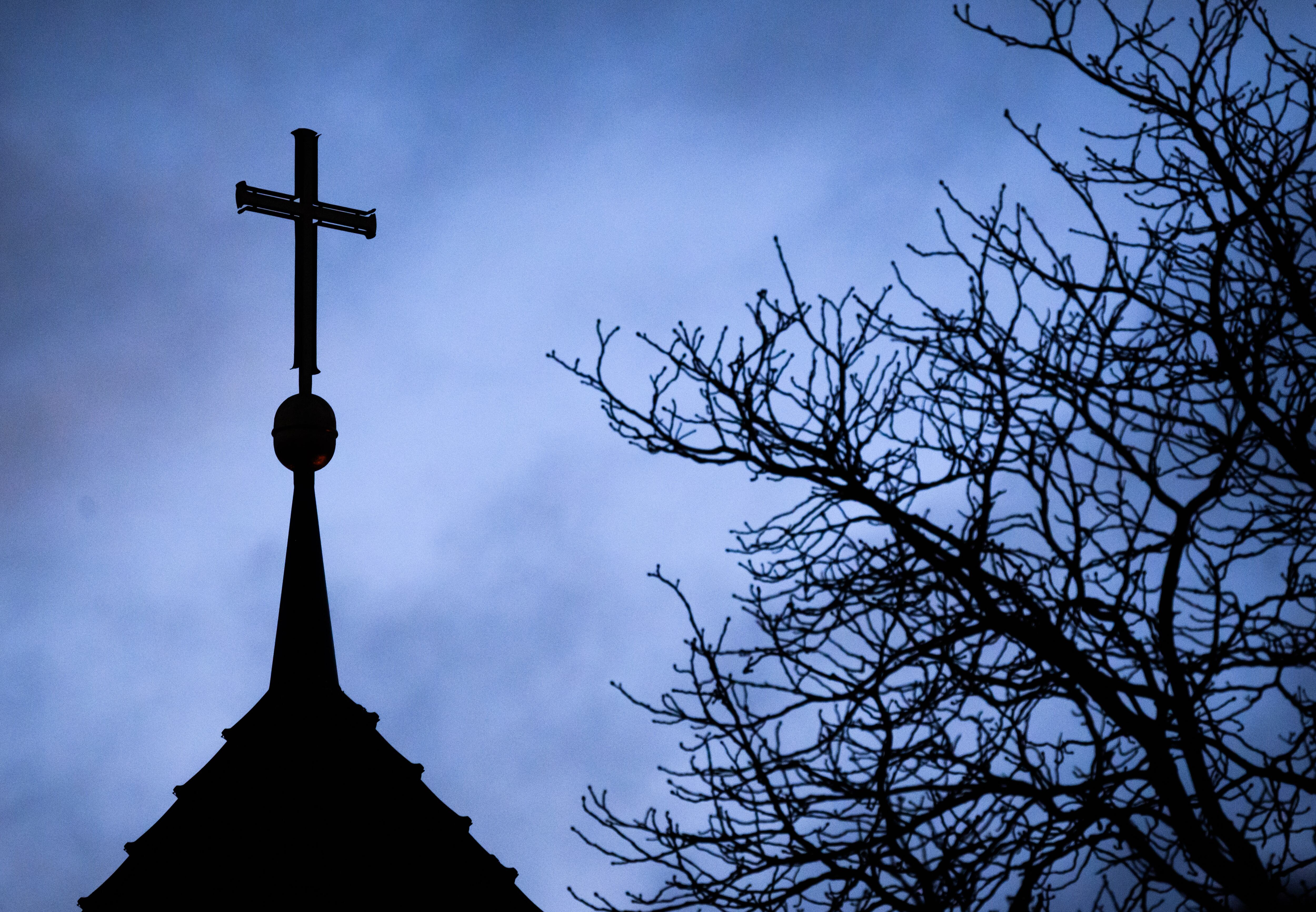 Imagen recurso del tejado de una iglesia en Hannover (Alemania).