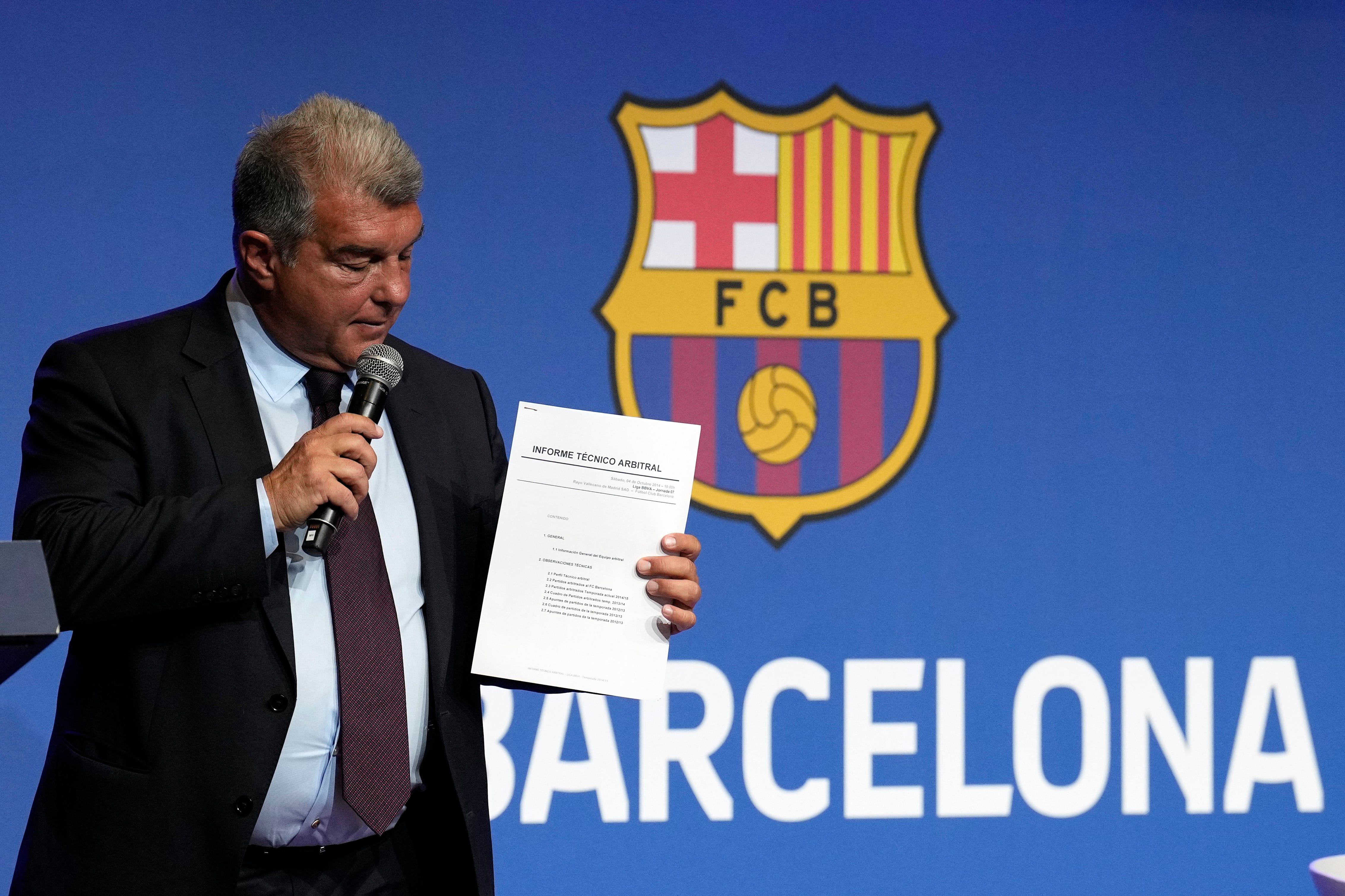 El presidente del FC Barcelona, Joan Laporta, durante la comparecencia en relación al caso Negreira. EFE/Alejandro Garcia