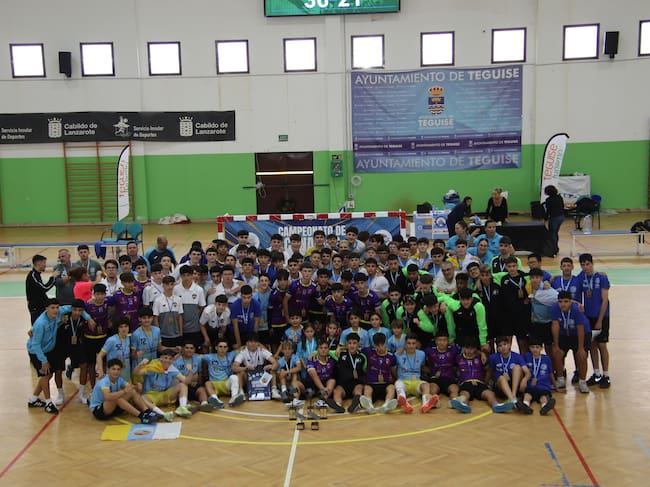 El Chinijos tras ganar el Campeonato de Canarias cadete.